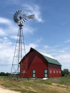10'USWE with barn